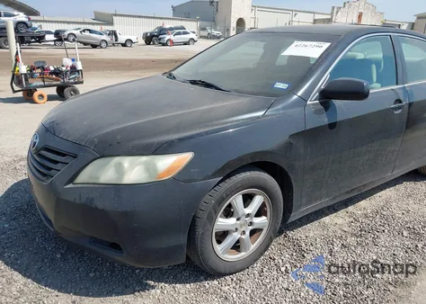 2007 Toyota Camry Ce z USA, uszkodzony, nr VIN 4T1BE46K57U061868